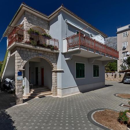 Apartments Carmen Makarska Exterior photo