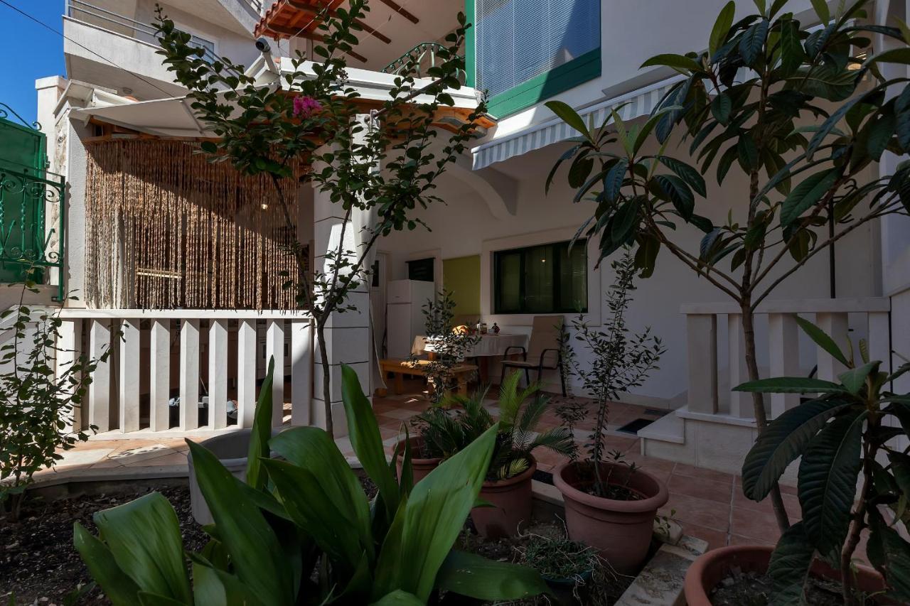 Apartments Carmen Makarska Exterior photo