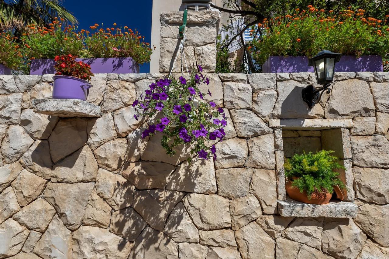 Apartments Carmen Makarska Exterior photo